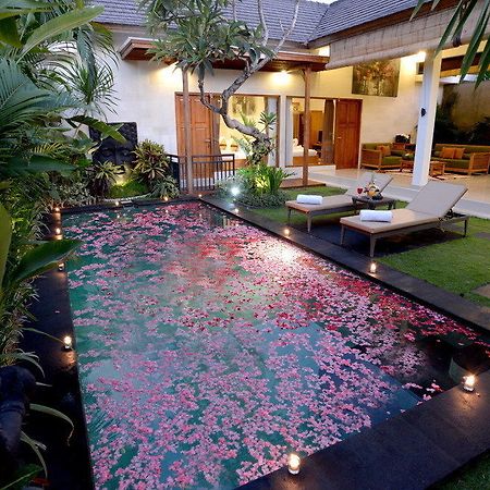 Sandi Agung Villa - CHSE Certified Seminyak Esterno foto
