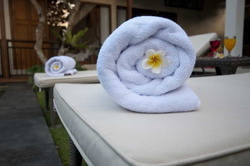 Sandi Agung Villa - CHSE Certified Seminyak Esterno foto
