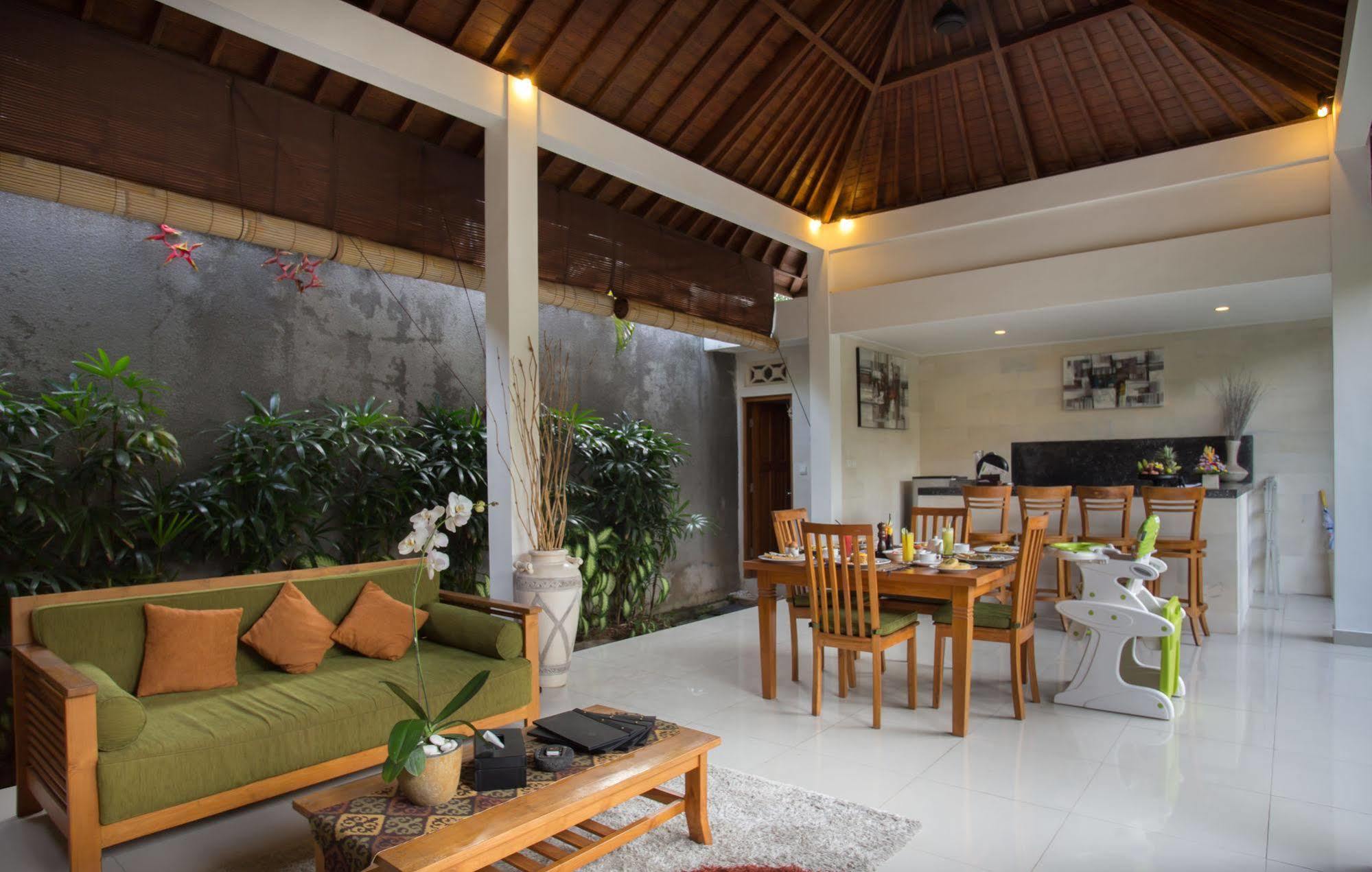 Sandi Agung Villa - CHSE Certified Seminyak Esterno foto